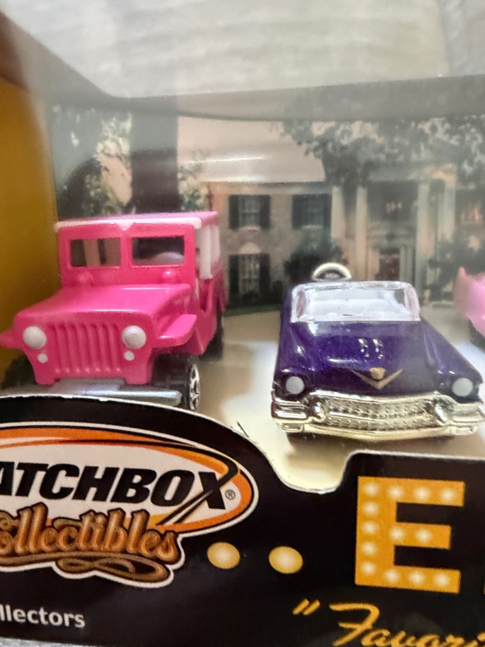 ELVIS VINTAGE Collectible Car Set with Pink, Purple and Red Mini Cars - Picture 3 of 7